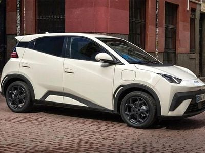 Blanco Usado 2025 BYD Dolphin Surf Comfort Utilitario | 20.690 € (Precio justo)