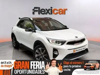 Usado Kia Stonic 120 HP (88 kW) 2019 Branco SUV