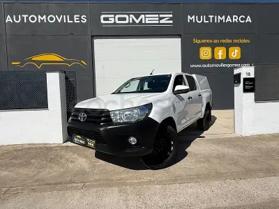 Usado Toyota HiLux Plus 150 CV (110 kW) 2020 Blanco Pickup/Camioneta