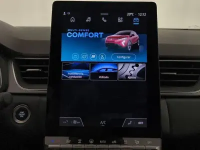 Usado Renault Captur Techno 100 CV (73 kW) 2025 Rojo SUV