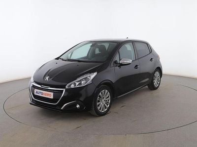 Usado Peugeot 208 Signature Sky 82 CV (60 kW) 2019 Negro Utilitario