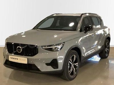 Nuevo Volvo XC40 Plus 163 CV (119 kW) 2025 Gris / plata SUV