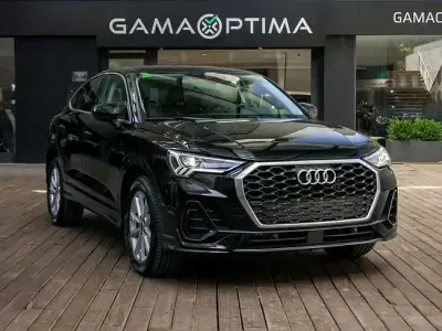 Usado Audi Q3 Sportback Attraction 245 CV (180 kW) 2022 Negro SUV
