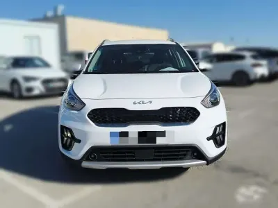 Usado Kia Niro 105 CV (77 kW) 2022 Blanco SUV