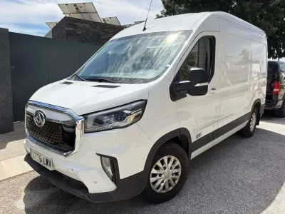 Usado Maxus V90 204 CV (150 kW) 2022 Blanco Van