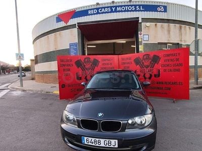 Usado BMW 118 143 CV (105 kW) 2008 Gris / plata Utilitario