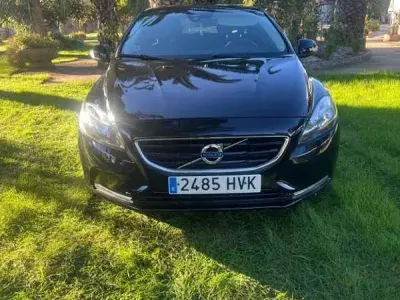 Begagnad Volvo V40 116 HK (85 kW) 2014 Svart Kombi