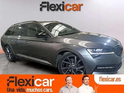 Usado Skoda Superb SportLine 150 CV (110 kW) 2022 Gris Familiar