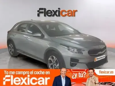 Usado Kia XCeed 120 CV (88 kW) 2021 Gris SUV