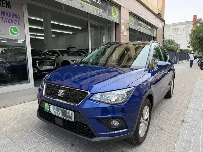 Usado Seat Arona Style 110 CV (80 kW) 2021 Azul SUV