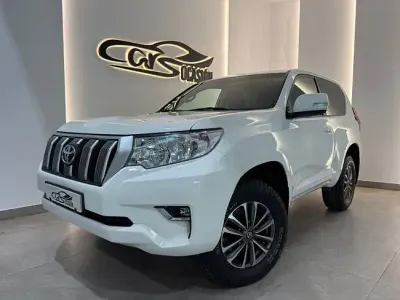 Usado Toyota Land Cruiser 177 CV (130 kW) 2020 Blanco Utilitario