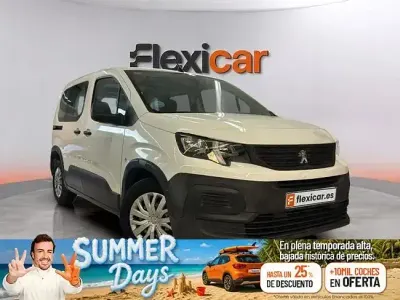 Usado Peugeot Rifter Active 100 CV (73 kW) 2020 Blanco Monovolumen