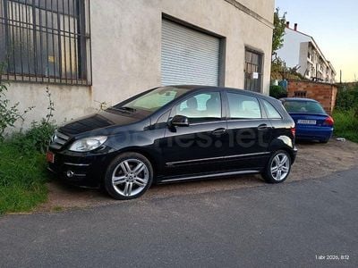 Usado Mercedes B200 140 CV (102 kW) 2008 Negro Monovolumen