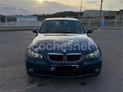 Usado BMW 318 115 CV (84 kW) 2006 Azul Berlina