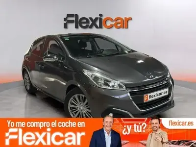Usado Peugeot 208 Active 75 CV (55 kW) 2018 Gris / plata Utilitario