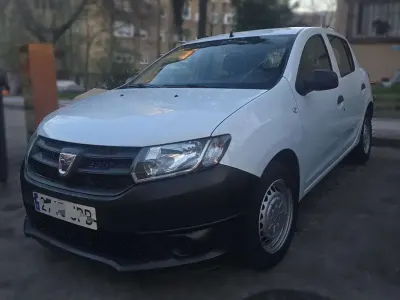 Usado Dacia Sandero Base 75 CV (55 kW) 2016 Blanco Utilitario