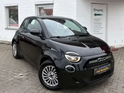 Usado Fiat 500e Action 69 kW (95 CV) 2021 Negro Utilitario