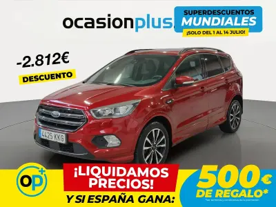 Usado Ford Kuga ST-Line 150 CV (110 kW) 2018 Rojo SUV
