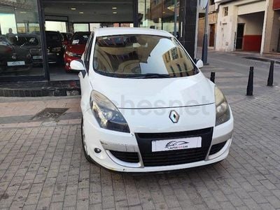 Usado Renault Scénic III Authentique 95 CV (69 kW) 2012 Blanco Monovolumen