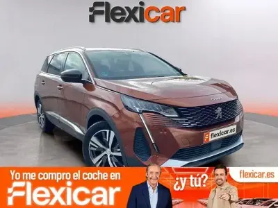 Usado Peugeot 5008 Allure 130 CV (95 kW) 2022 Naranja SUV