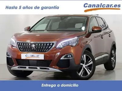 Usado Peugeot 3008 Allure 131 CV (96 kW) 2019 Naranja SUV