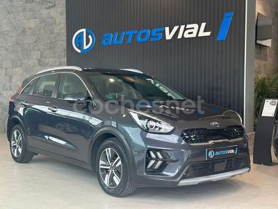 Usado Kia Niro 141 CV (103 kW) 2020 Gris / plata SUV