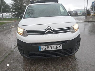 Usado Citroën Berlingo Live 102 CV (75 kW) 2021 Blanco Monovolumen