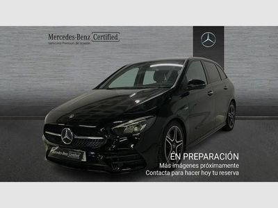 Usado Mercedes B200 150 CV (110 kW) 2022 Negro cosmos (metalizado) Monovolumen