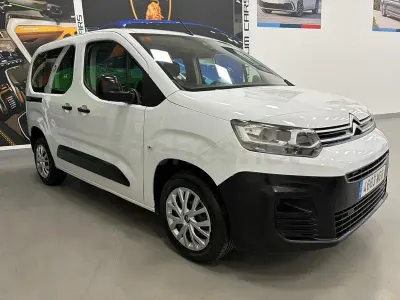 Usado Citroën e-Berlingo Business Class 102 CV (75 kW) 2023 Blanco Monovolumen