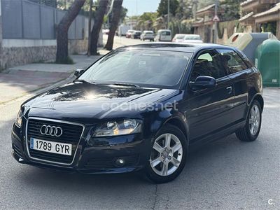 Usado Audi A3 Attraction 140 CV (102 kW) 2010 Azul Utilitario