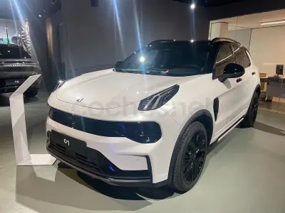 Nuevo Lynk & Co 01 276 CV (202 kW) 2026 Blanco SUV