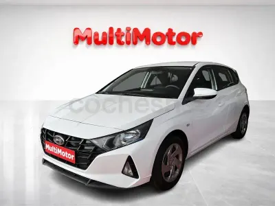 Usado Hyundai i20 84 CV (61 kW) 2021 Blanco Utilitario