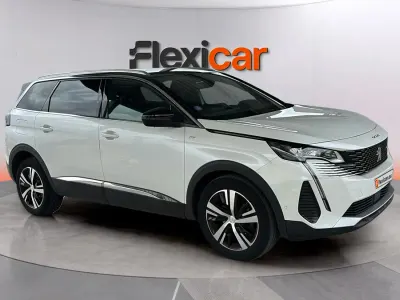 Usado Peugeot 5008 GT 131 CV (96 kW) 2022 Blanco SUV