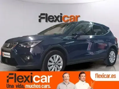 Usado Seat Arona Ecomotive 115 CV (84 kW) 2019 Azul SUV