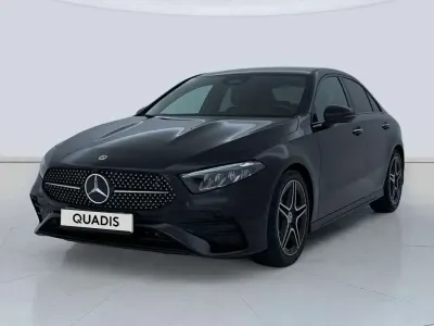 Usado Mercedes A180 Advanced 136 CV (100 kW) 2025 Negro Berlina