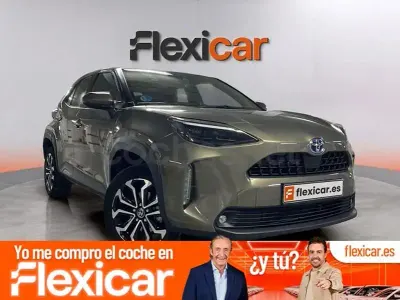 Usado Toyota Yaris Cross Style 116 CV (85 kW) 2023 Verde SUV