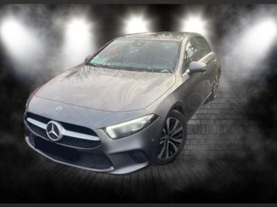 Gris (montaña) Usado 2021 Mercedes A180 Advantage | 24.900 € (Precio justo)