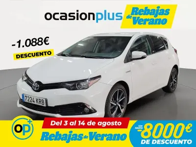 Usado Toyota Auris Hybrid Edition 136 CV (100 kW) 2018 Blanco
