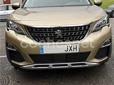 Usado Peugeot 3008 Allure 130 CV (95 kW) 2017 Beige SUV