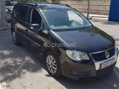 Usado VW Touran Highline 140 CV (102 kW) 2007 Negro Monovolumen