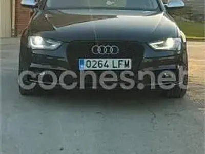 Usado Audi A4 136 CV (100 kW) 2015 Negro Familiar