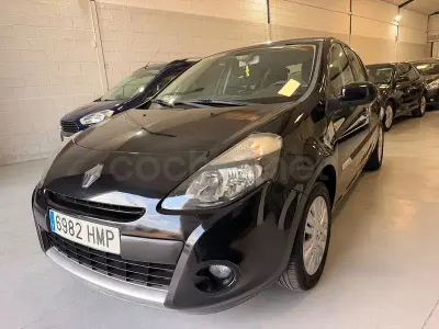 Usado Renault Clio IV Business 75 CV (55 kW) 2012 Negro Berlina