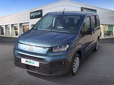 Usado Fiat Doblò 100 CV (73 kW) 2025 Violeta / lila Monovolumen