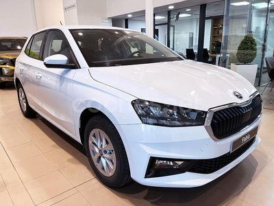 Blanco Nuevo 2025 Skoda Fabia Utilitario | 18.900 € (Precio justo)