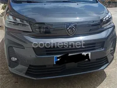 Usado Peugeot Traveller Business-Line 180 CV (132 kW) 2025 Negro Monovolumen