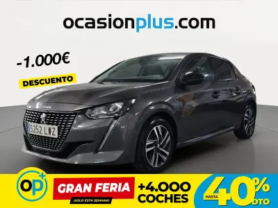 Usado Peugeot 208 Allure 100 CV (73 kW) 2022 Gris Utilitario