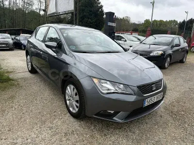 Usado Seat Leon I-Tech 110 CV (80 kW) 2014 Gris / plata Berlina