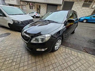 Occasion Skoda Fabia Style 90 PK (66 kW) 2011 Zwart Sedan