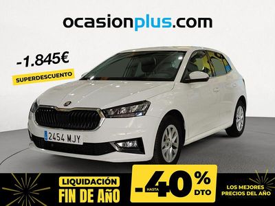Blanco Usado 2023 Skoda Fabia Ambition Utilitario | 17.990 € (Precio justo)