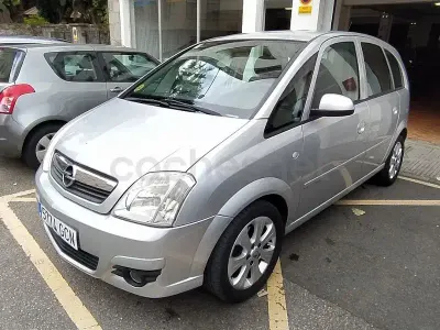 Usado Opel Meriva Enjoy 100 CV (73 kW) 2008 Gris / plata Monovolumen